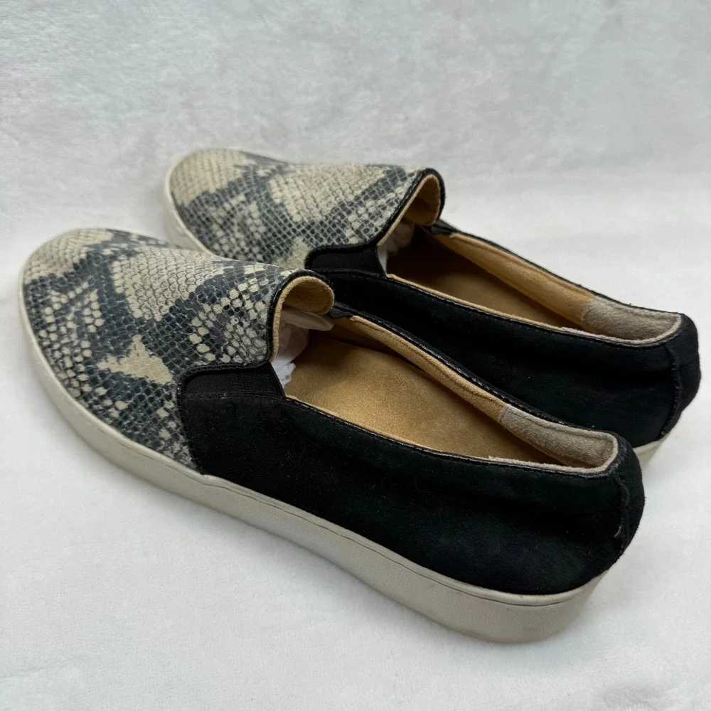 Vionic Snake Print Slip On‎ Sneakers Comfort Walking Shoes Size 7.5 READ